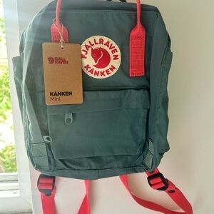 Kånken Mini Backpack - Green and Bright Peach-Pink